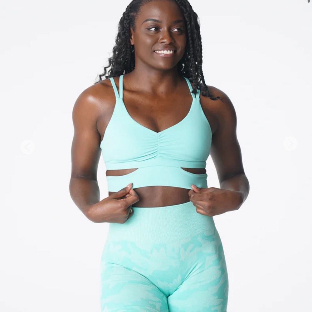 Mint Revolve Bra - NVGTN